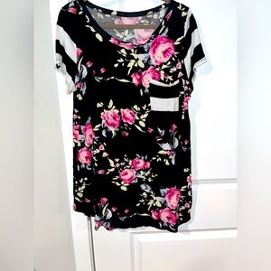 Unbranded Boutique Floral & Stripe Designed Soft Short Sleeve Top Size Large